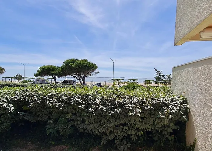 Moderne Rdc Avec Garage Et Terrasse - Fr-1-550-21